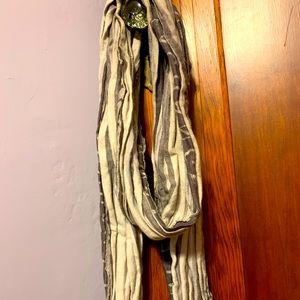 Armani Exchange wrinkled scarf